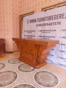 meja altar gereja kayu jati 