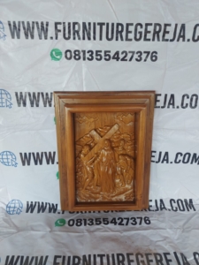relief jalan salib kayu 